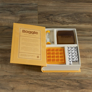 Vintage Bookshelf Game - Boggle